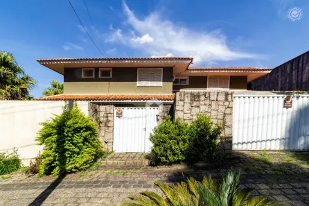 Imóvel Comercial para alugar, 561m² no Campina do Siqueira, Curitiba