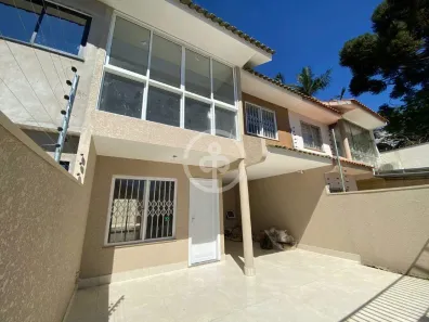 Sobrado com 2 Quartos para alugar, 160m² no Centro, Cascavel