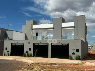 Sobrado com 2 Quartos à venda, 83m² no Novo Mundo, Uberlândia