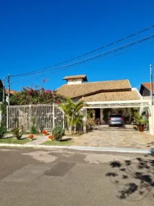 Casa com 2 Quartos à venda, 400m² no Carandá Bosque, Campo Grande