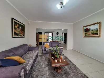 Sobrado com 3 Quartos à venda, 217m² no Cidade Jardim, Jacareí
