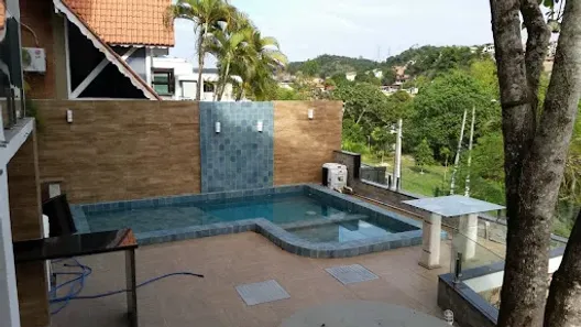 Casa com 5 Quartos à venda, 672m² no Badu, Niterói
