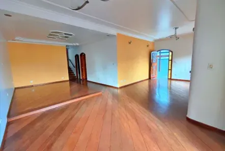 Casa com 3 Quartos à venda, 250m² no Parque São Domingos, São Paulo