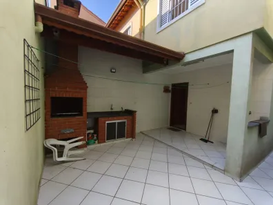 Sobrado com 3 Quartos à venda, 220m² no Pestana, Osasco