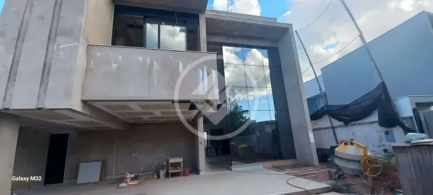 Casa de Condomínio com 3 Quartos à venda, 230m² no Granja Marileusa, Uberlândia