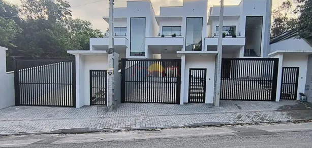 Casa com 2 Quartos à venda, 106m² no São Marcos, Joinville