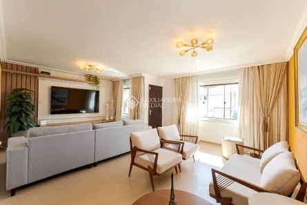 Sobrado com 4 Quartos à venda, 245m² no Capão da Imbuia, Curitiba