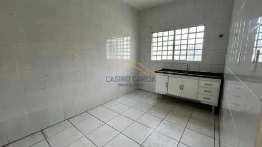 Casa com 2 Quartos para alugar, 80m² no Parque Residencial Jaguari, Americana