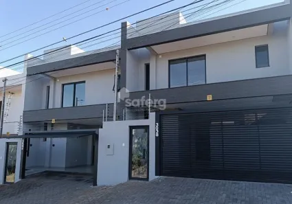 Sobrado com 3 Quartos à venda, 134m² no Neva, Cascavel