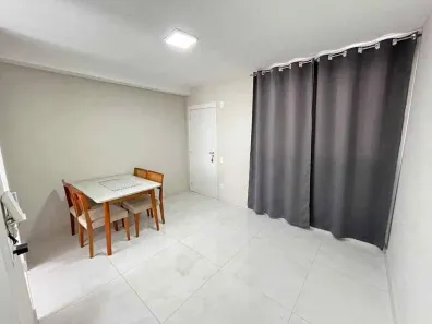 Apartamento com 2 Quartos para alugar, 47m² no Colonial, Contagem