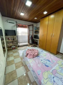 Sobrado com 3 Quartos à venda, 250m² no Vila Carmosina, São Paulo