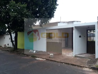 Casa com 2 Quartos à venda, 100m² no Chácaras Tubalina e Quartel, Uberlândia