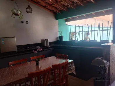 Sobrado com 2 Quartos à venda, 150m² no Jardim Santa Rosa, Sorocaba