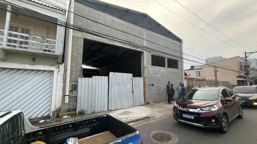 Galpão/Depósito/Armazém para alugar, 360m² no Monte Castelo, Volta Redonda