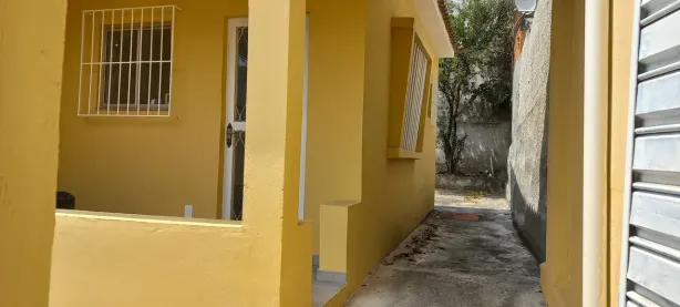 Casa com 1 Quarto para alugar, 40m² no Vila Valqueire, Rio de Janeiro