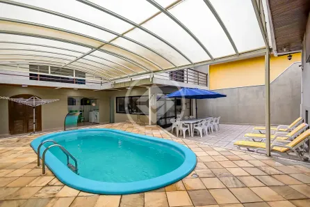 Casa com 4 Quartos à venda, 370m² no Jardim Social, Curitiba