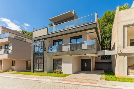 Casa de Condomínio com 3 Quartos à venda, 142m² no Santa Felicidade, Curitiba