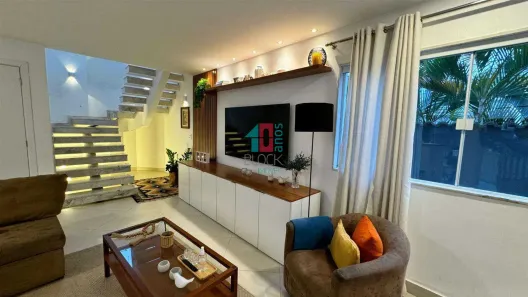 Casa de Condomínio com 3 Quartos à venda, 180m² no Vargem Pequena, Rio de Janeiro