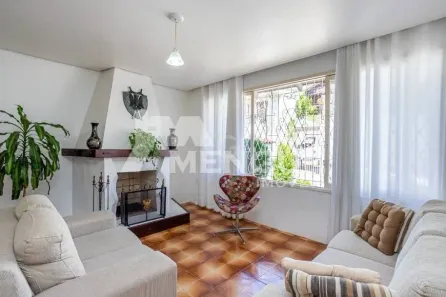 Casa com 3 Quartos à venda, 165m² no Jardim Sabará, Porto Alegre