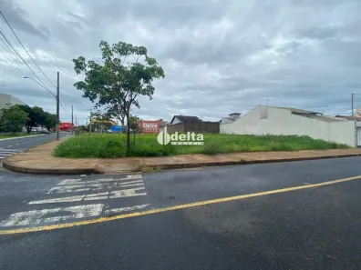 Lote/Terreno à venda, 620m² no Granada, Uberlândia