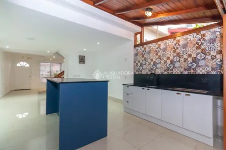 Casa de Condomínio com 2 Quartos à venda, 80m² no Cavalhada, Porto Alegre