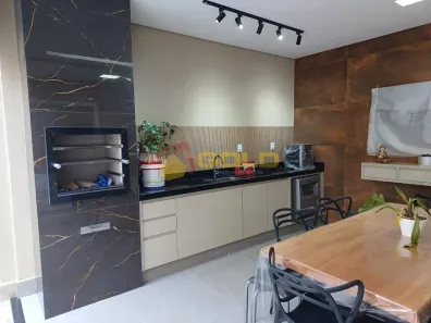 Casa de Condomínio com 3 Quartos para alugar, 150m² no Granja Marileusa, Uberlândia