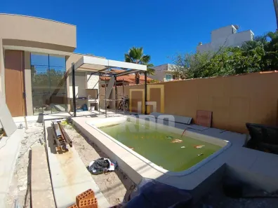 Casa com 3 Quartos à venda, 115m² no Ouro Verde, Rio das Ostras