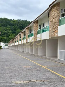Sobrado com 4 Quartos para alugar, 137m² no Canto do Forte, Praia Grande