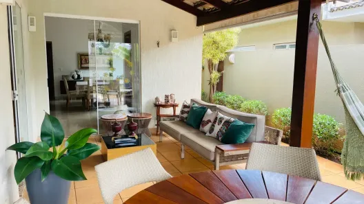 Casa de Condomínio com 3 Quartos à venda, 230m² no Jardins Atenas, Goiânia