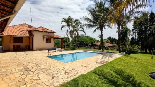 Fazenda/Sítio com 3 Quartos à venda, 249m² no Chácara dos Pinhais, Boituva
