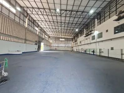 Galpão/Depósito/Armazém para alugar, 1700m² no Japiim, Manaus