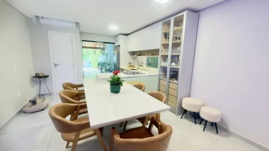 Sobrado com 3 Quartos à venda, 130m² no São Marcos, Joinville