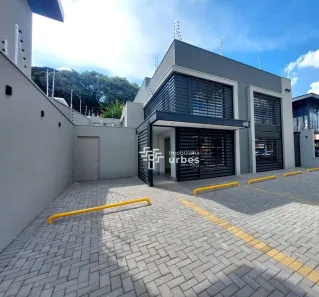 Imóvel Comercial para alugar, 241m² no Jardim Tonica, Americana