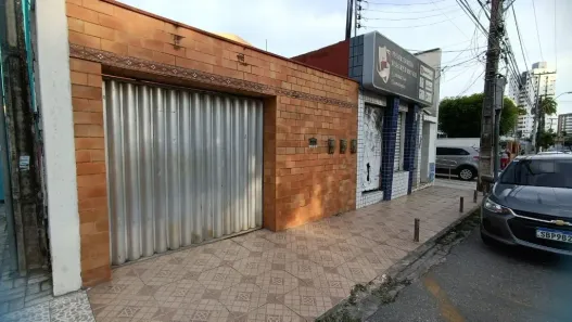 Casa com 6 Quartos à venda, 460m² no Fátima, Fortaleza