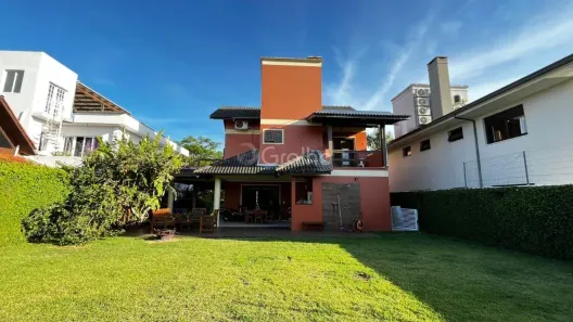 Casa com 3 Quartos à venda, 230m² no Jurerê Internacional, Florianópolis