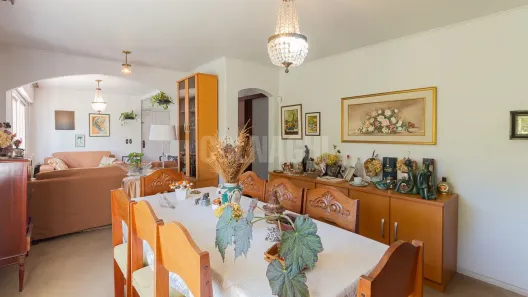 Casa com 4 Quartos à venda, 240m² no Chácara das Pedras, Porto Alegre