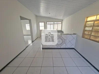 Casa com 2 Quartos para alugar, 50m² no Planalto, Uberlândia