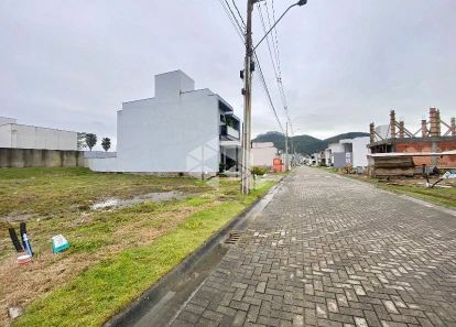 Lote/Terreno à venda, 150m² no Beira Rio, Biguaçu