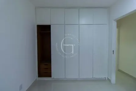 Casa com 5 Quartos para venda ou aluguel, 390m² no Jardim Aeroporto, São Paulo