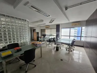 Sala Comercial à venda, 160m² no Centro, Santos