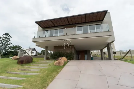 Casa de Condomínio com 3 Quartos à venda, 294m² no Vila Nova, Porto Alegre