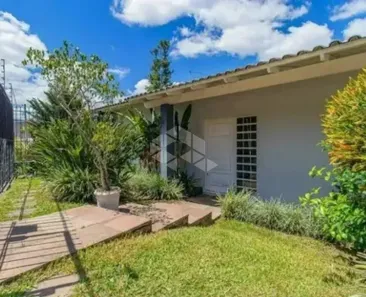 Casa com 3 Quartos para alugar, 234m² no Três Figueiras, Porto Alegre
