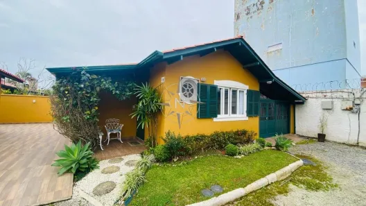 Casa com 1 Quarto à venda, 40m² no Cachoeira do Bom Jesus, Florianópolis