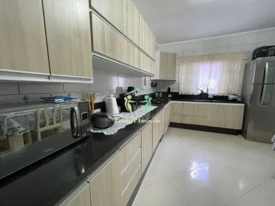 Sobrado com 3 Quartos à venda, 136m² no Parque São Vicente, Mauá