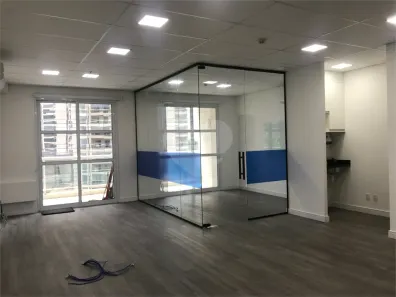 Sala Comercial para alugar, 64m² no Vila São Francisco (Zona Sul), São Paulo