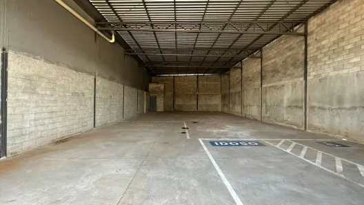 Galpão/Depósito/Armazém à venda, 300m² no Independência - 2º Complemento, Aparecida de Goiânia