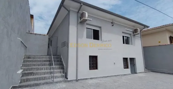 Casa com 3 Quartos para alugar, 222m² no Centro, Pindamonhangaba