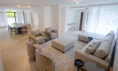 Casa com 3 Quartos à venda, 300m² no América, Joinville