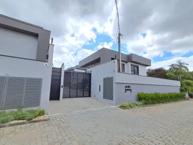 Casa de Condomínio com 3 Quartos à venda, 300m² no América, Joinville