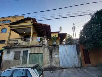 Casa com 3 Quartos à venda, 190m² no Santa Terezinha, Belo Horizonte